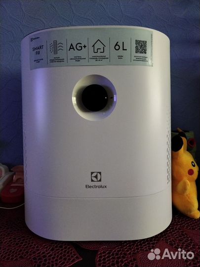 Мойка воздуха Electrolux EHW-620 белый