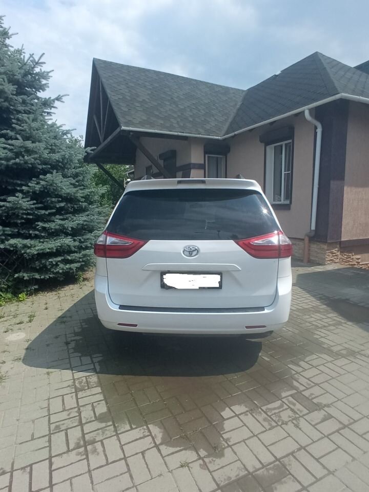 Toyota Sienna: фото владельца