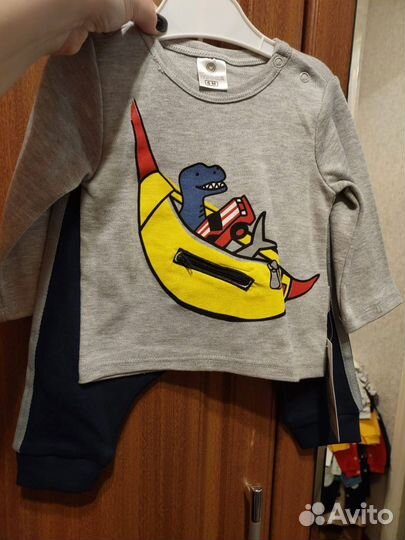 Костюмы на мальчика 80р