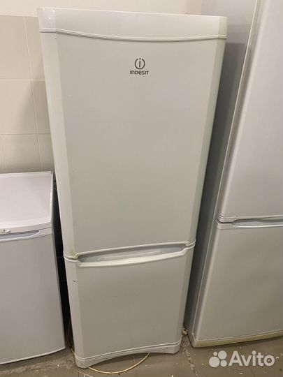 Холодильник indesit
