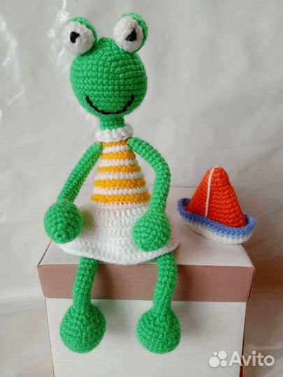 Вязаные лягушата