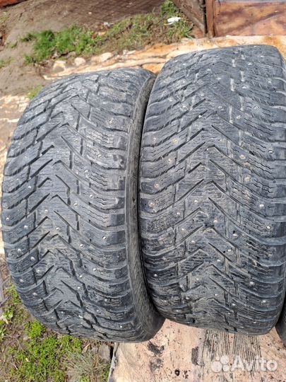 Nokian Tyres Hakkapeliitta 8 SUV 275/45 R20