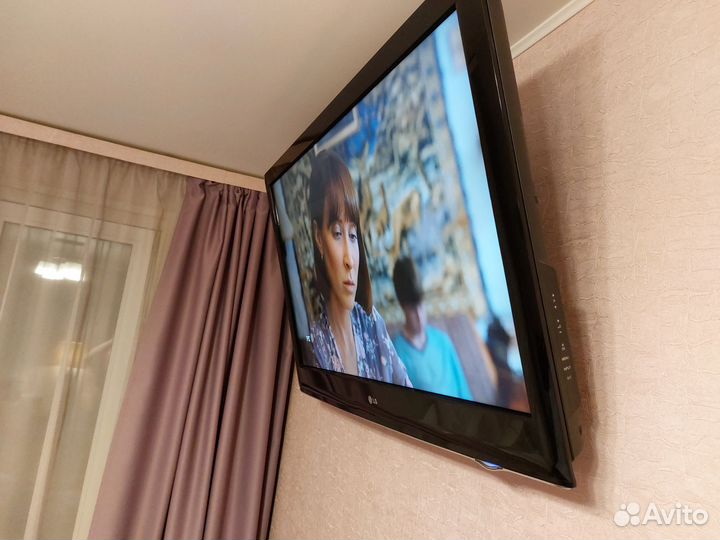 Телевизор LED LG 42lh3000