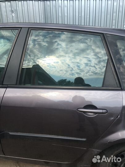 Дверь задняя левая Рено Сценик 2 2004