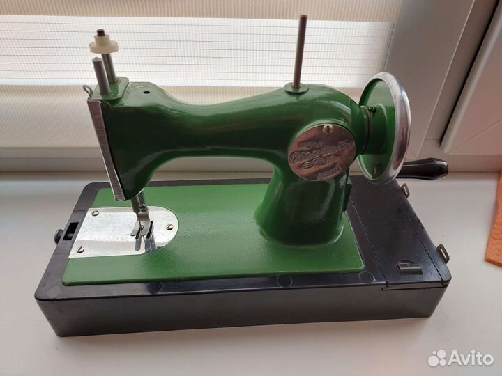 Швейная детская машинка СССР