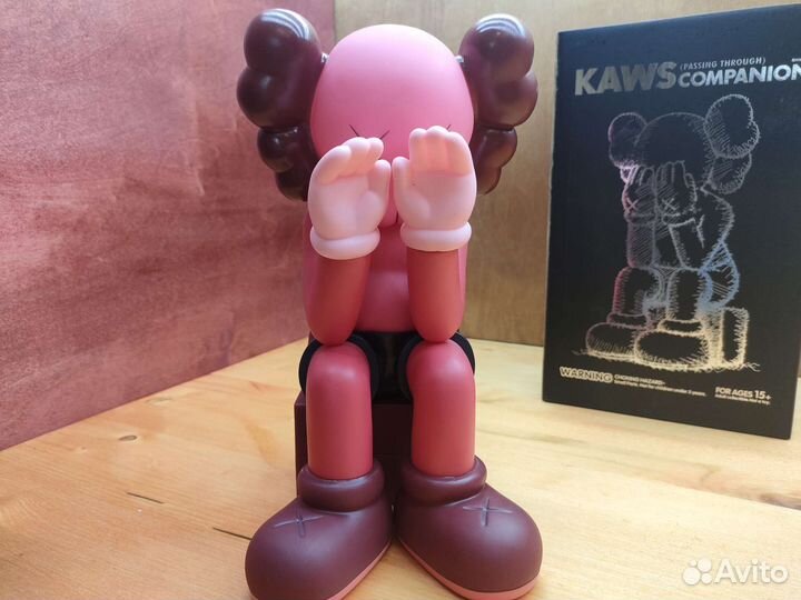 Kaws фигурка Кавс большая 28см Passing Through