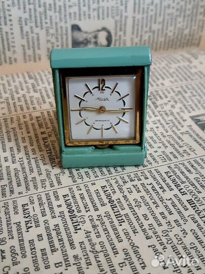 Часы дорожные карманные 1957