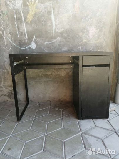 Письменный стол для школьника IKEA