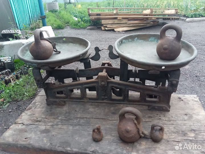 Весы старинные