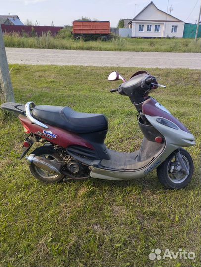 Продам скутер китай