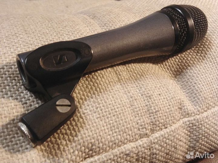 Shire sm58, Sennheiser e 835 вокальные микрофоны