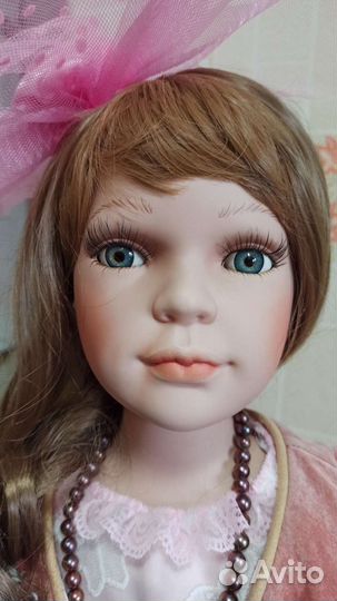 Кукла фарфоровая коллекционная