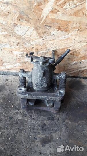 Суппорт задний правый Opel Insignia 2008-2017