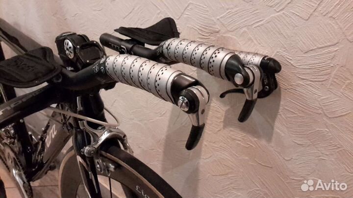 Велосипед для триатлона и шоссейных гонок