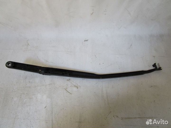 Поводок стеклоочистителя передний правый VW Phaeto