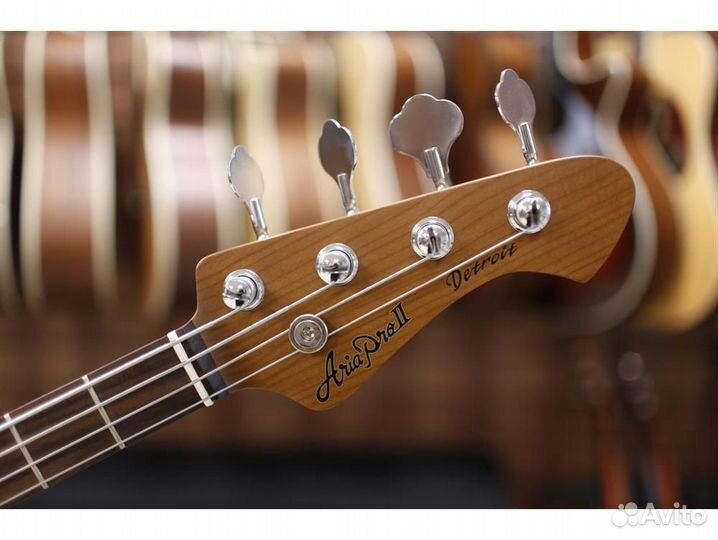Aria 313-DR opwh - бас-гитара