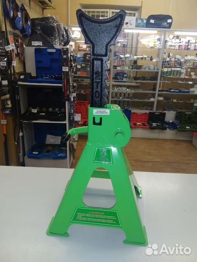 Стойка страховочная 2 т. с гребенкой