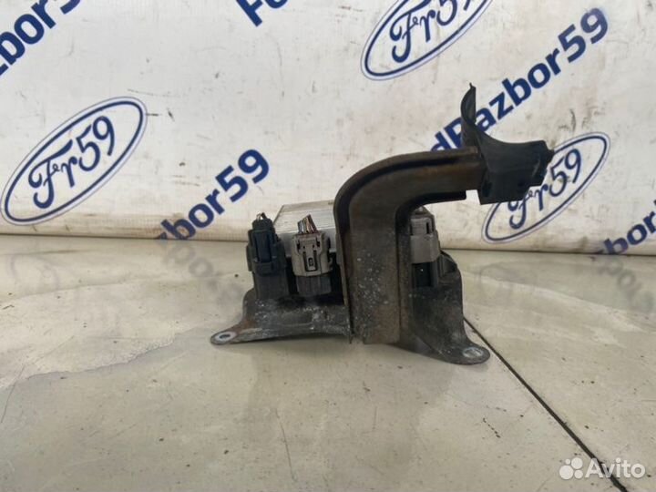 Блок управления форсунками Toyota Avensis T270