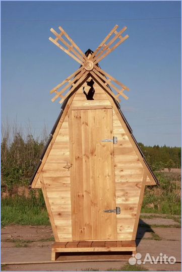 Дачный туалет с декором пек 790