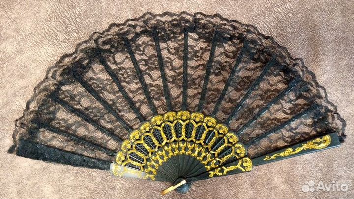 Веер из кружева (есть 6 цвета)