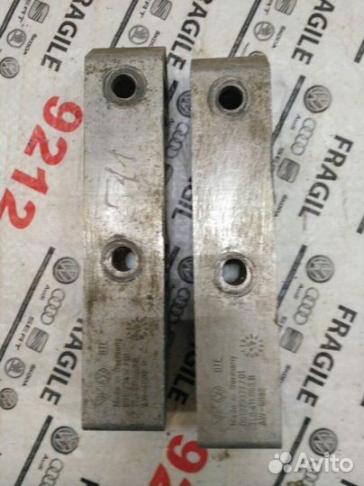 Кронштейн стабилизатора Volkswagen Touareg 1