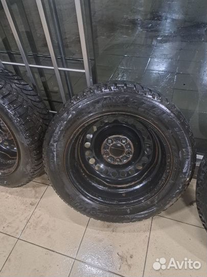 Bridgestone Blizzak Spike-01 2.25/4.5 R5 и 16/6 R6