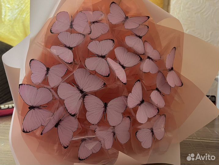 Светящийся букет из бабочек