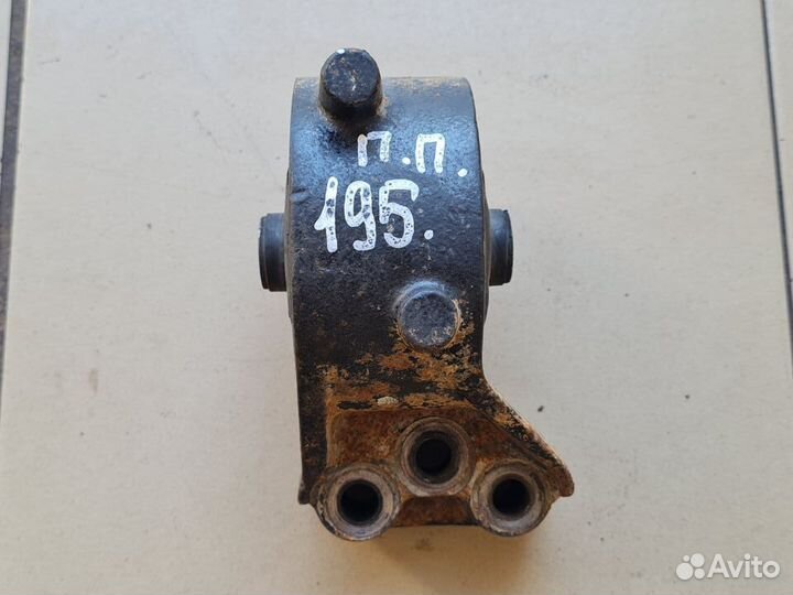 Подушка опора двигателя Kia Magentis 2001г