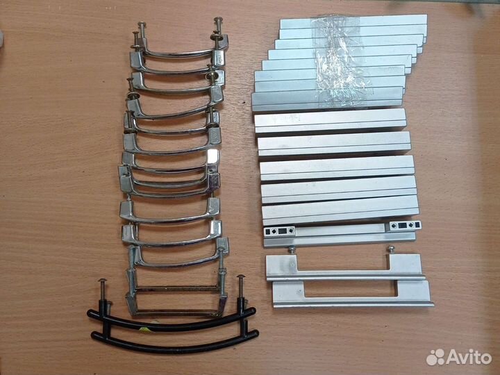 Мебельные ручки и дверные