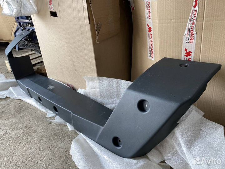 Накладка бампера Volvo FMX 82467991