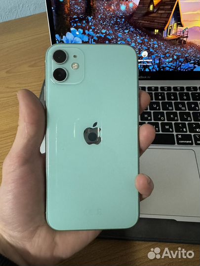 iPhone 11, 64 ГБ