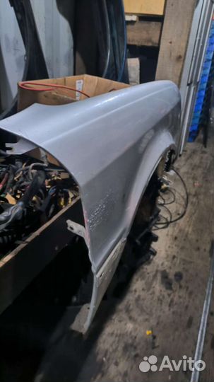 Крыло переднее правое Audi 80B4