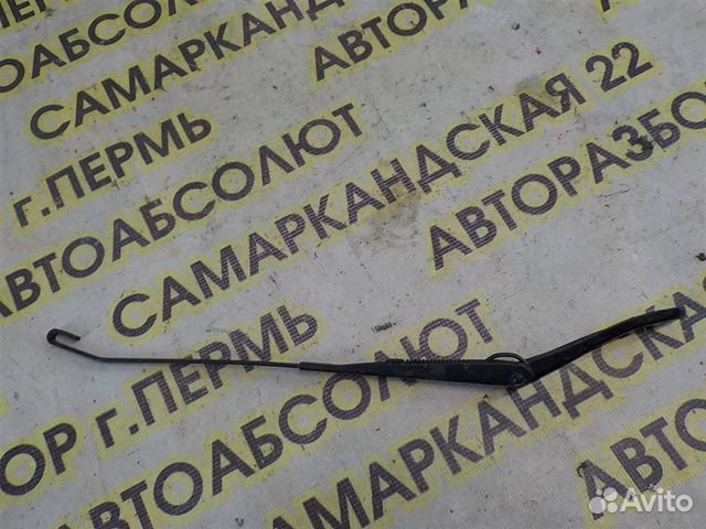 Поводок стеклоочистителя передний правый Renault
