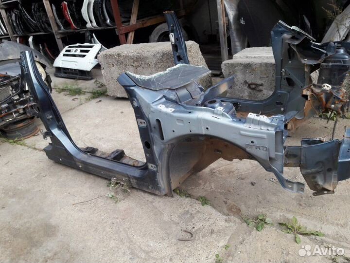 Порог со стойкой правый Nissan Almera (G15)