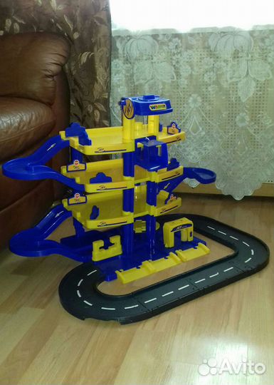 Трек Парковка для машин