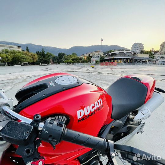 Ducati 696 Monster