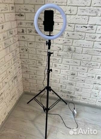 Кольцевая лампа 26см со штативом 210см