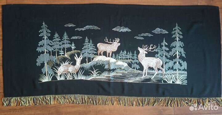 Ковер ГДР «Олени на черном» винтажный