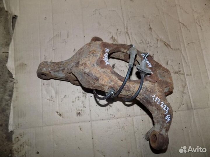 Кулак поворотный передний правый Teana J31 2006-20