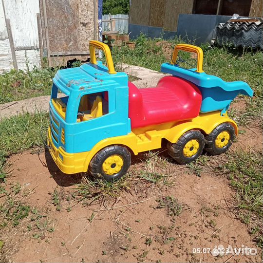 Машинка-каталка