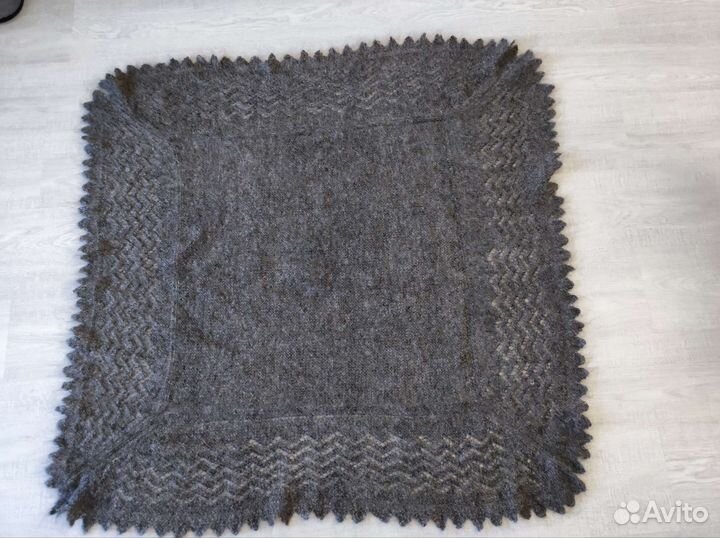 Шаль пуховая ручная работа