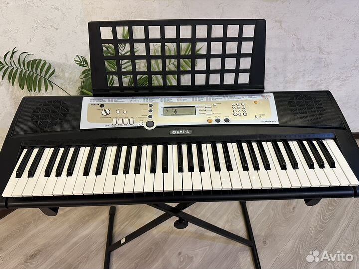 Синтезатор yamaha psr r200