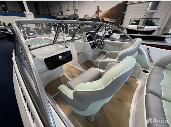 Прогулки на катере