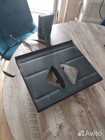 Угловая подставка для телевизора на стену