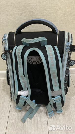 Портфель школьный отдам даром