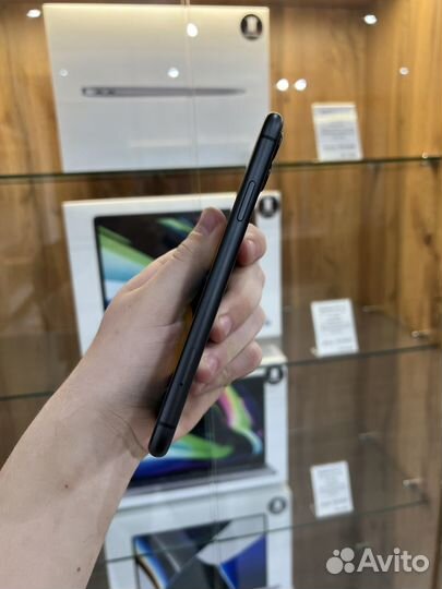 iPhone 11, 256 ГБ