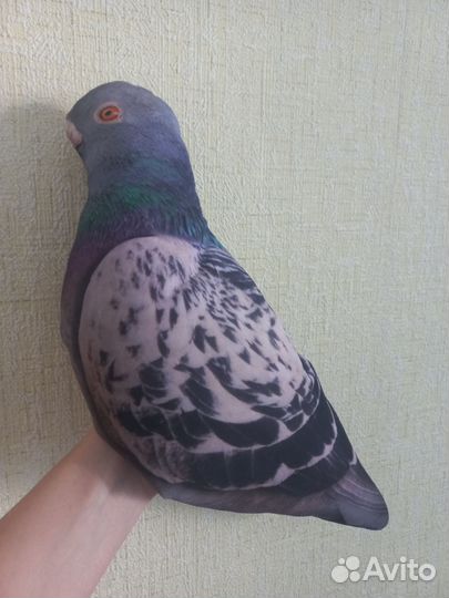 Голубь игрушка