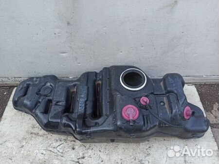 Бак топливный Лексус LX 3