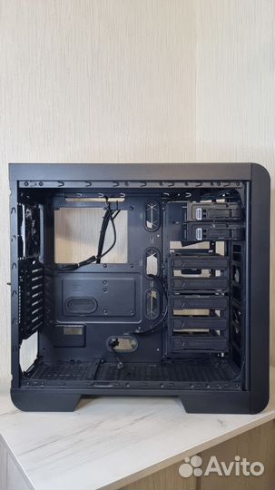 Корпус Thermaltake Core V51