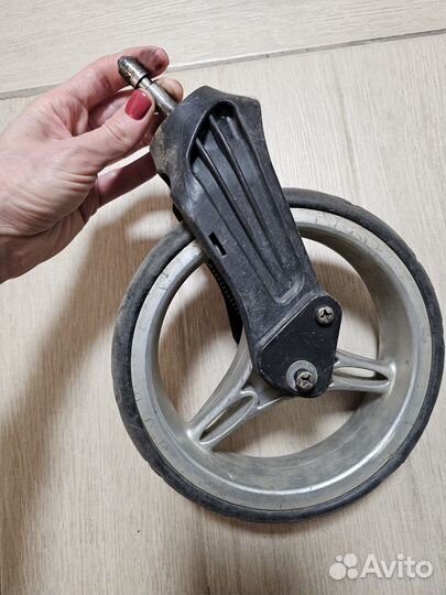 Переднее колесо Baby jogger sity mini